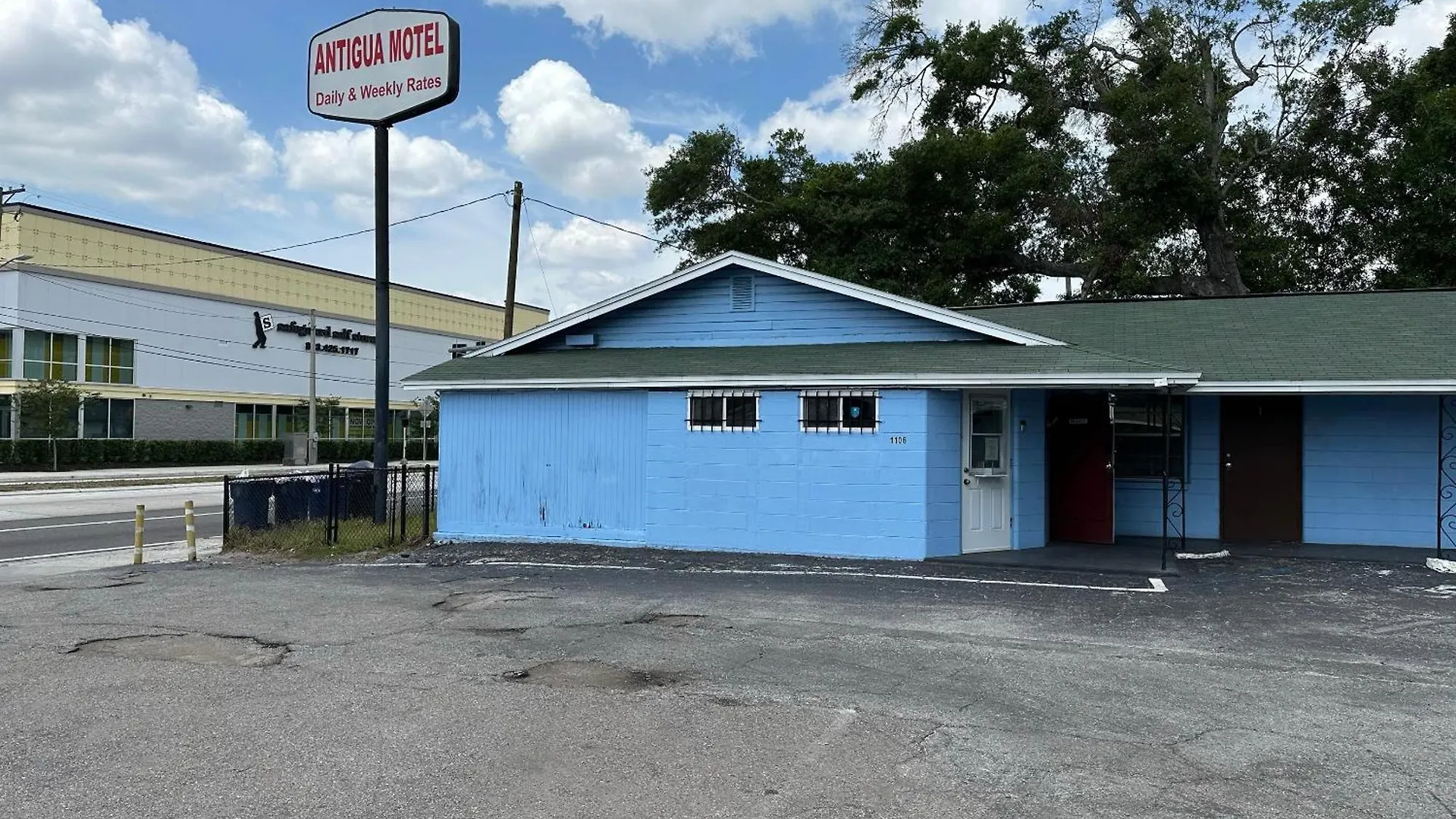 Antigua Motel By Oyo Tampa Us - 41