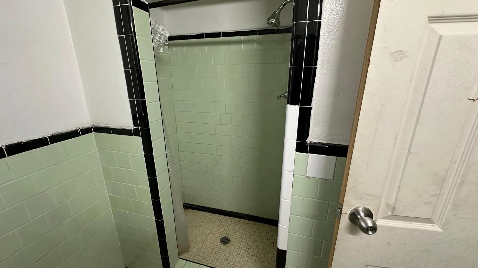 **  Antigua Motel By Oyo Tampa Us - 41 United States